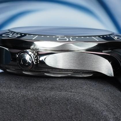 Omega Seamaster Diver 300M 210.22.42.20.01.004 James Bond 007 Limited Edition