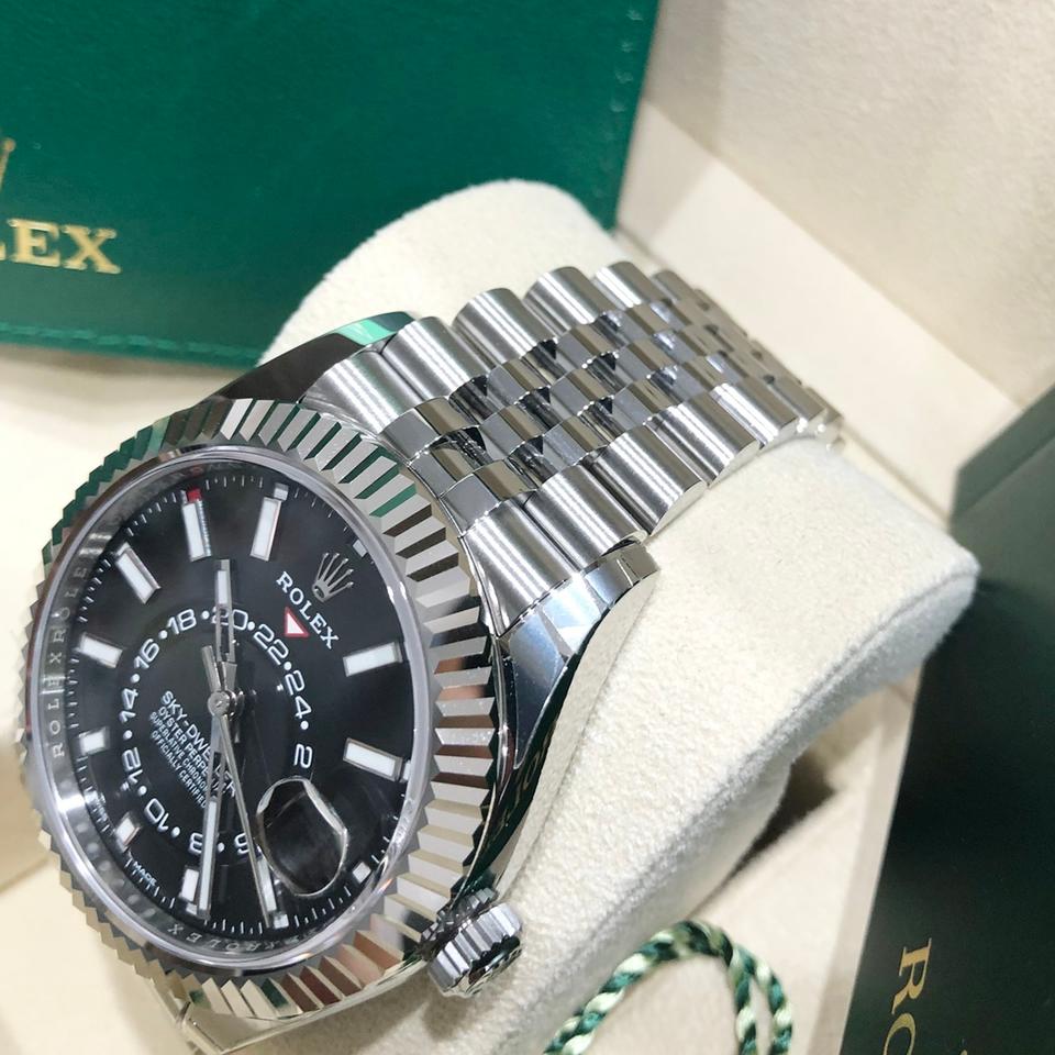 Rolex Sky-Dweller 326934 Black Dial Stainless Steel Jubilee 42mm