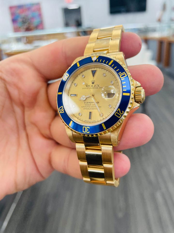 Rolex Submariner Date 16618 Factory Serti Diamond Dial 18K Yellow Gold 40mm