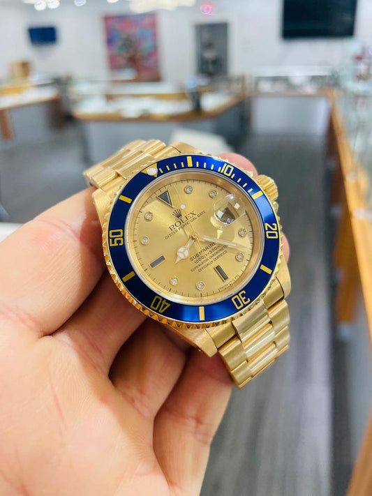 Rolex Submariner Date 16618 Factory Serti Diamond Dial 18K Yellow Gold 40mm