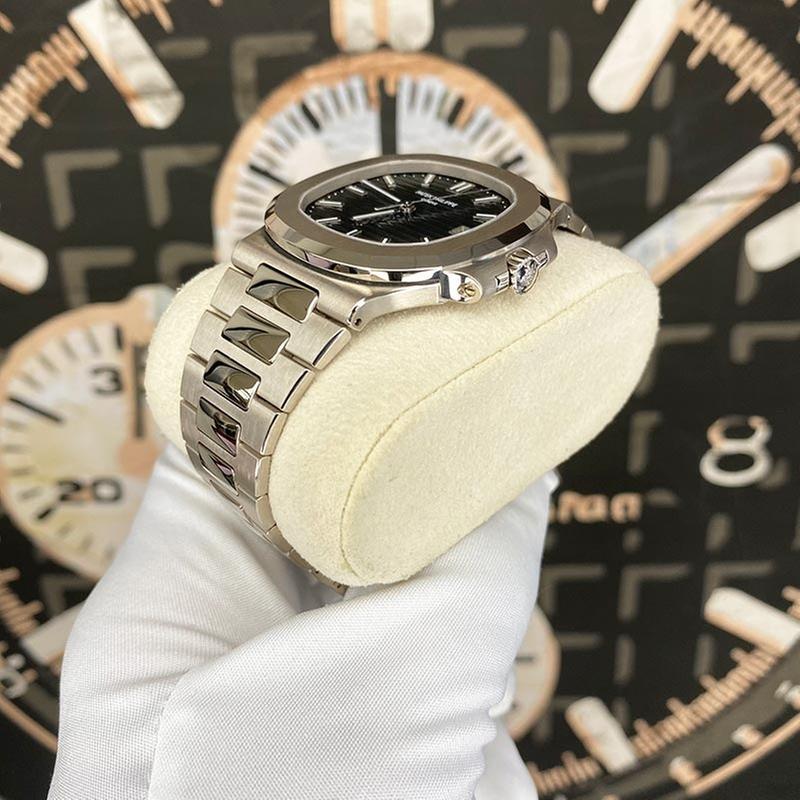 Patek Philippe Nautilus 5811/1G-001 Blue Dial