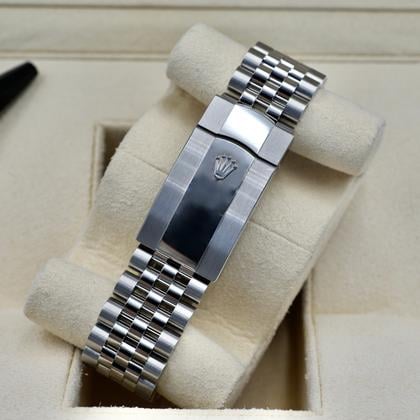 Rolex Sky-Dweller 326934 White Dial Stainless Steel Jubilee 42mm