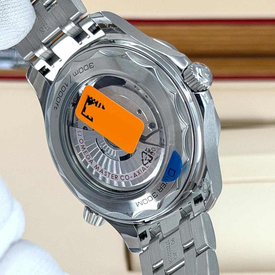 Omega Seamaster Diver 300M 210.30.42.20.10.001 Green Ceramic 2026