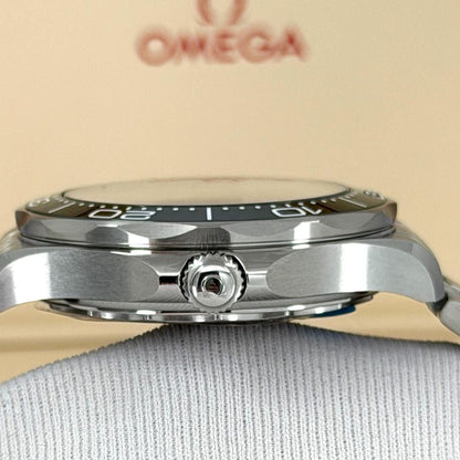 Omega Seamaster Diver 300M 210.30.42.20.10.001 Green Ceramic 2026
