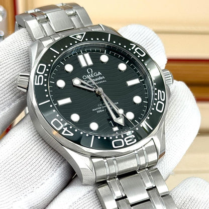 Omega Seamaster Diver 300M 210.30.42.20.10.001 Green Ceramic 2026
