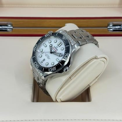 Omega Seamaster Diver 300M 210.30.42.20.04.001 White Dial 2026