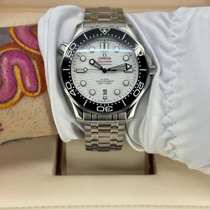 Omega Seamaster Diver 300M 210.30.42.20.04.001 White Dial 2026