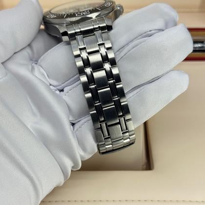 Omega Seamaster Diver 300M 210.30.42.20.04.001 White Dial 2026
