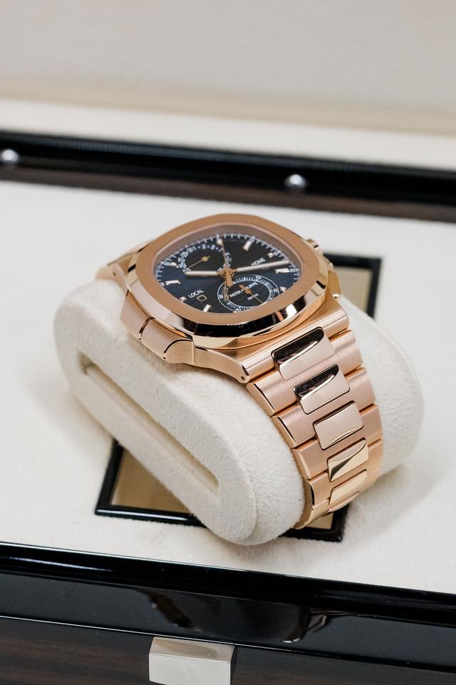 Patek Philippe Nautilus Travel Time 5990/1R-001 Rose Gold Blue Dial