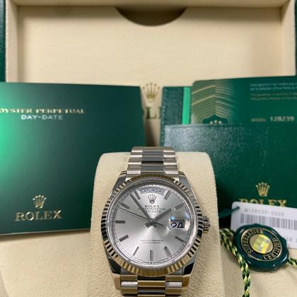 Rolex Day-Date 36 128239 White Gold Silver Index Dial President 36mm