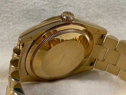 Rolex Day-Date 36 118238 Black Index Dial Yellow Gold President 36mm