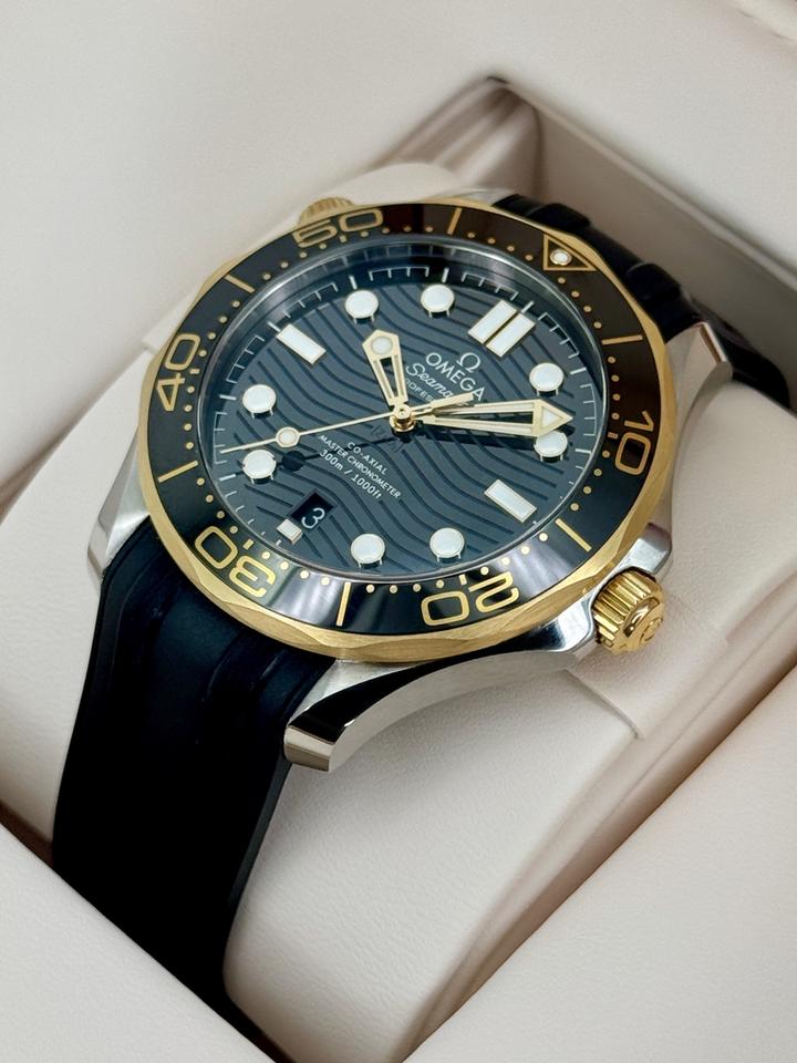 Omega Seamaster Diver 300M 210.22.42.20.01.001 2025 Two-Tone Black Dial