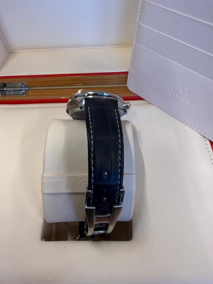 Omega Speedmaster Moonphase 304.33.44.52.03.001 Blue Side of the Moon