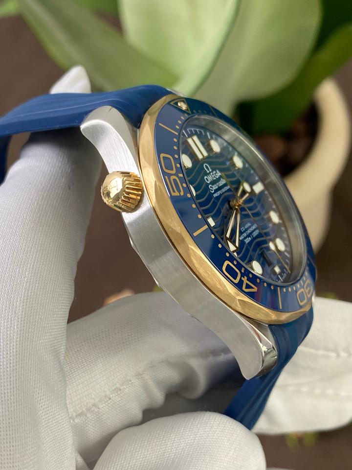 Omega Seamaster Diver 300M 210.22.42.20.03.001 Two-Tone Blue Dial