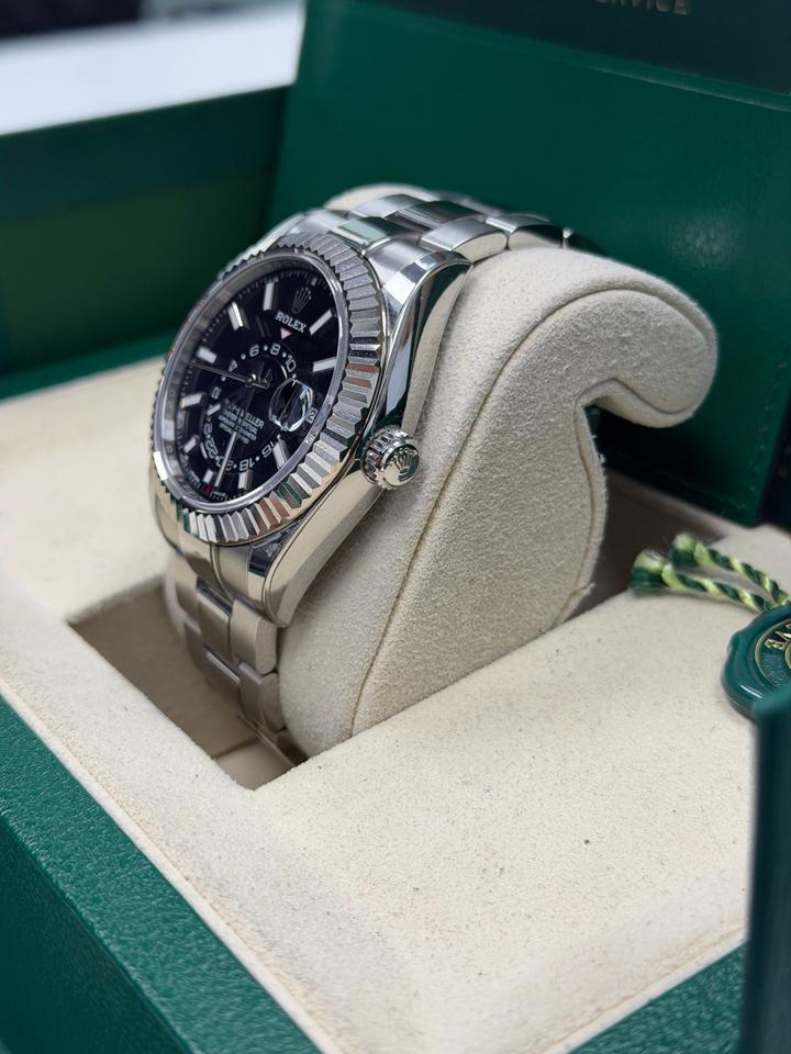 Rolex Sky-Dweller 326934 Black Dial Stainless Steel 42mm