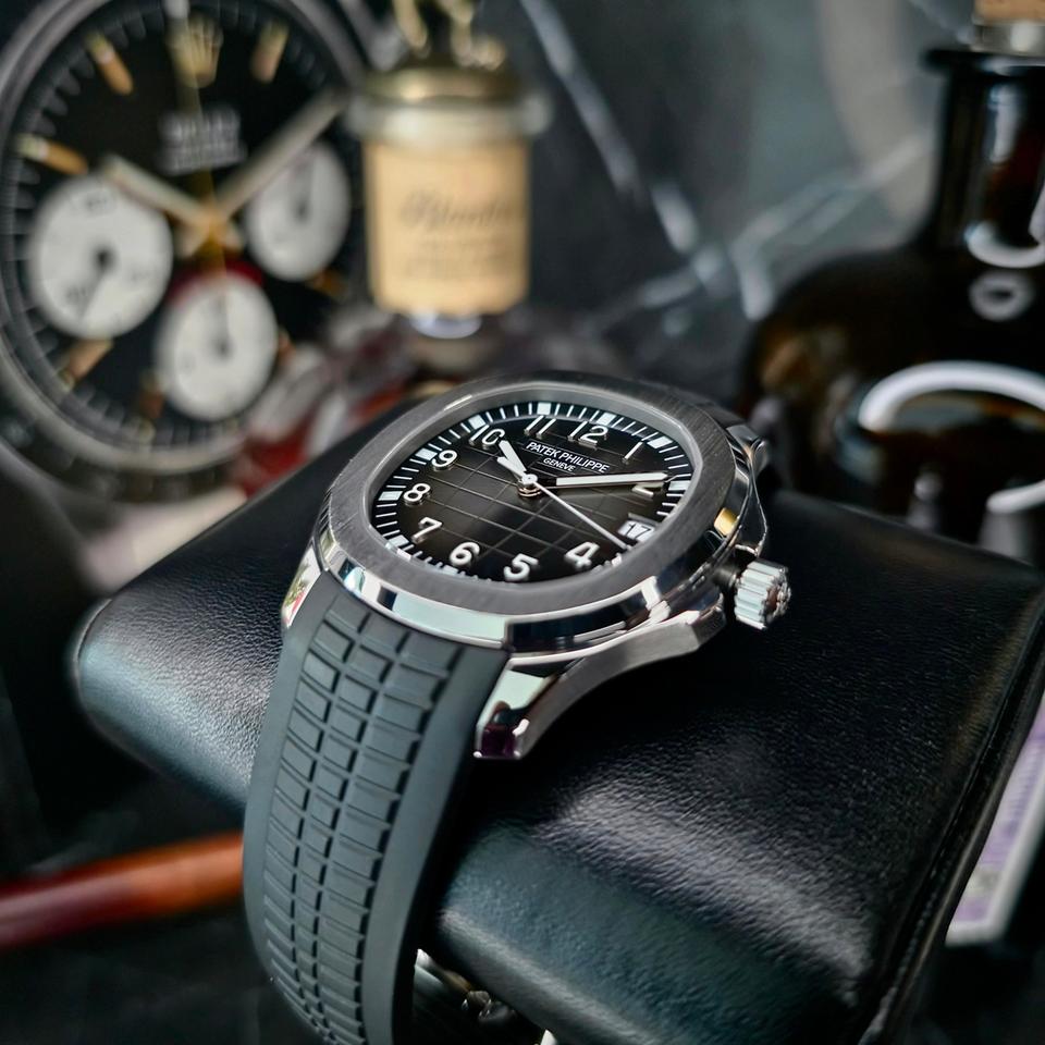 Patek Philippe Aquanaut 5167A-001 Black Dial Stainless Steel