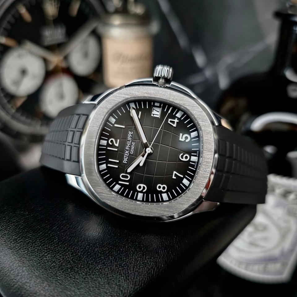 Patek Philippe Aquanaut 5167A-001 Black Dial Stainless Steel