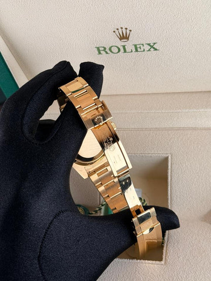 Rolex Submariner Date 116618LN Black Dial Yellow Gold 40mm