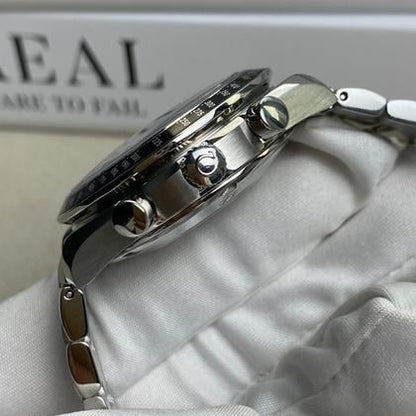 Omega Speedmaster Date 323.30.40.40.04.001 White Dial