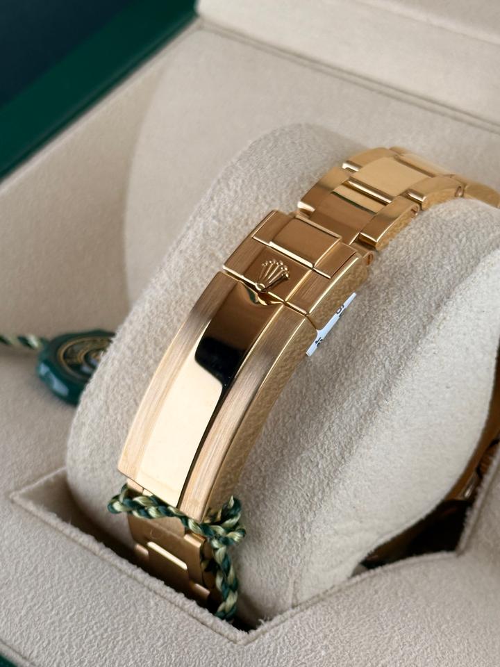 Rolex Submariner Date 116618LN Black Dial Yellow Gold 40mm