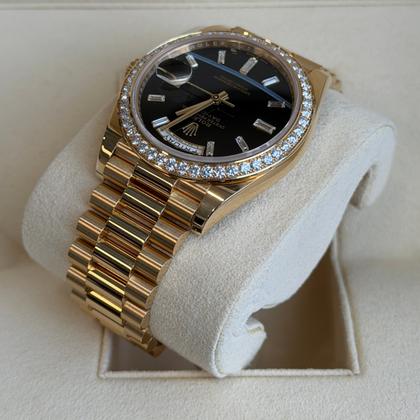 Rolex Day-Date 40 228348RBR Onyx Black Dial Yellow Gold 40mm