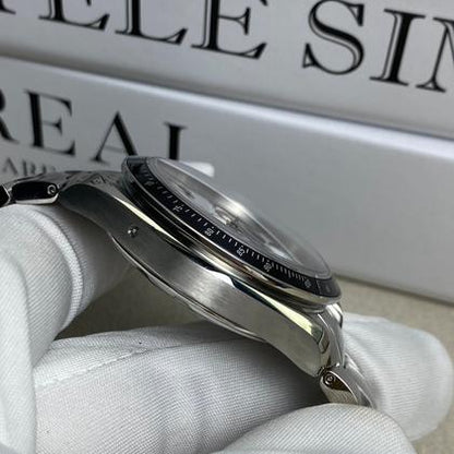 Omega Speedmaster Date 323.30.40.40.04.001 White Dial