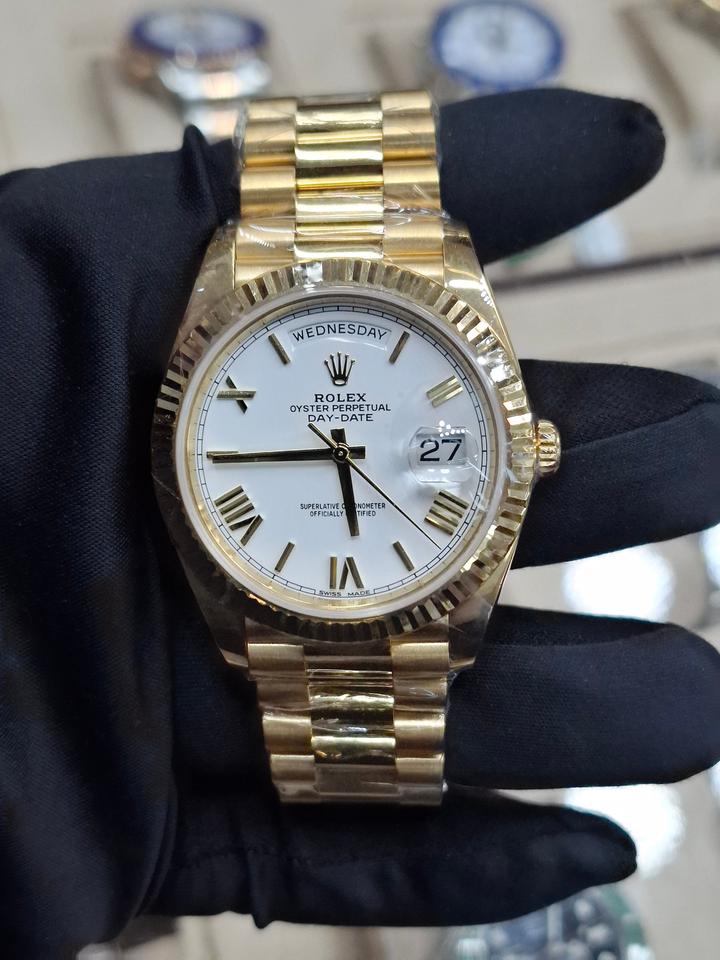 Rolex Day-Date 40 228238 White Roman Dial Yellow Gold 40mm