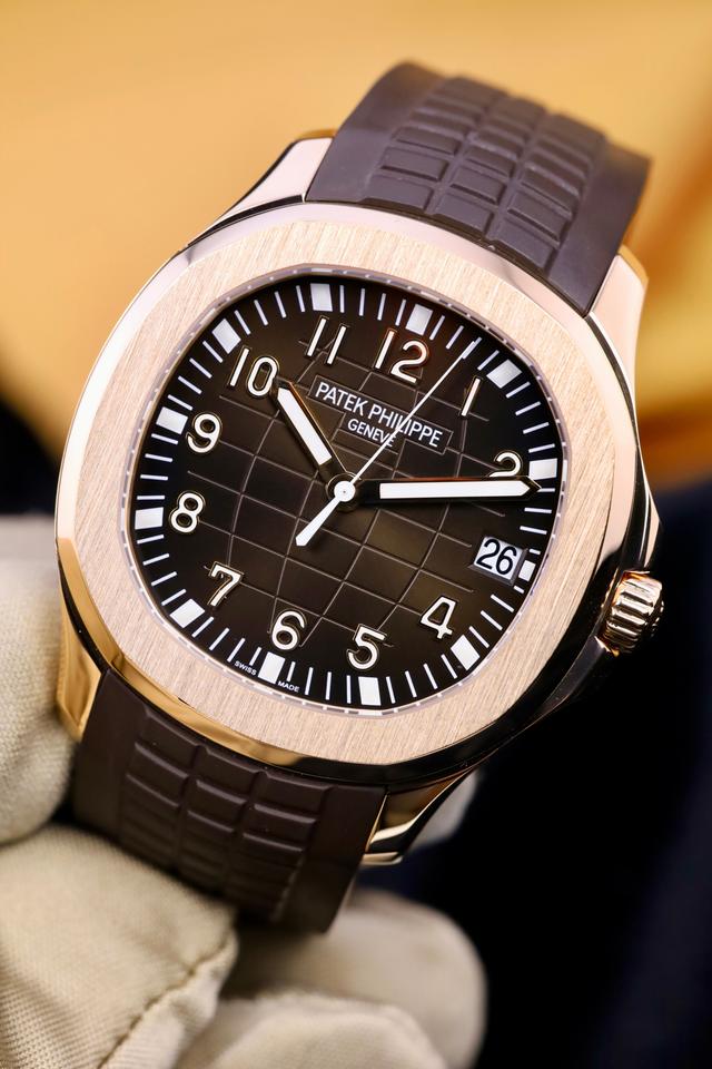 Patek Philippe Aquanaut 5167R-001 Rose Gold Brown Dial