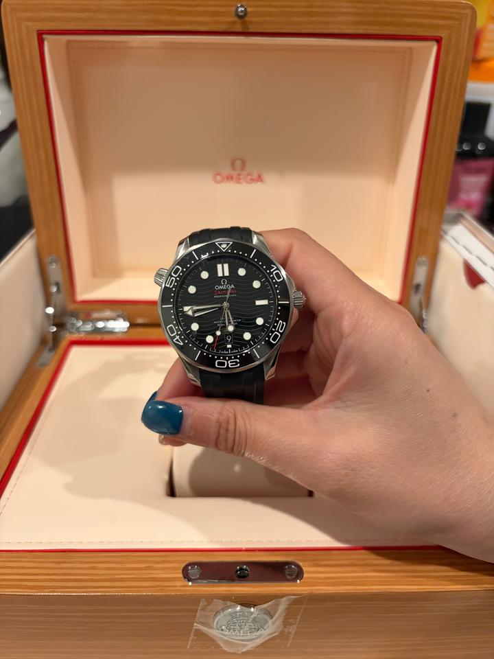 Omega Seamaster Diver 300M 210.32.42.20.01.001 Black Dial 2024