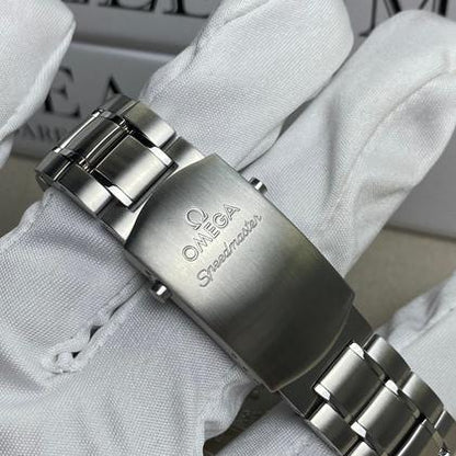 Omega Speedmaster Date 323.30.40.40.04.001 White Dial