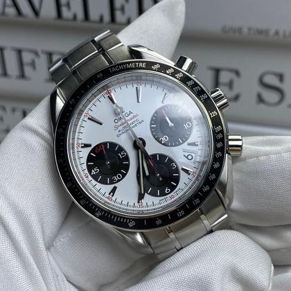 Omega Speedmaster Date 323.30.40.40.04.001 White Dial
