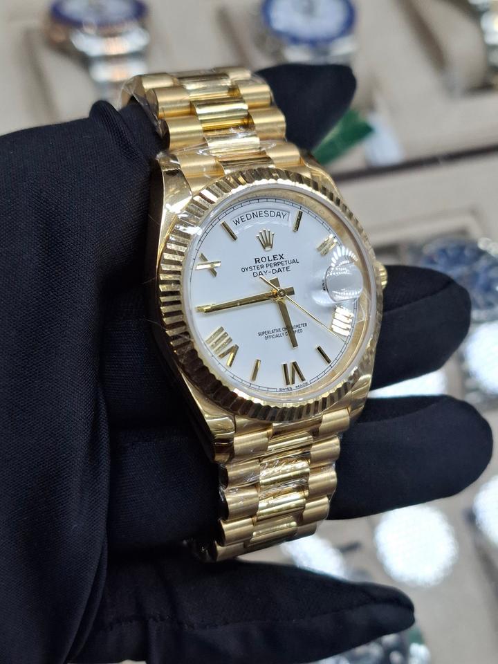 Rolex Day-Date 40 228238 White Roman Dial Yellow Gold 40mm