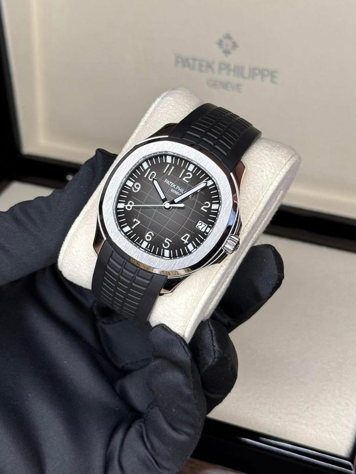 Patek Philippe Aquanaut 5167A-001 Black Dial Stainless Steel